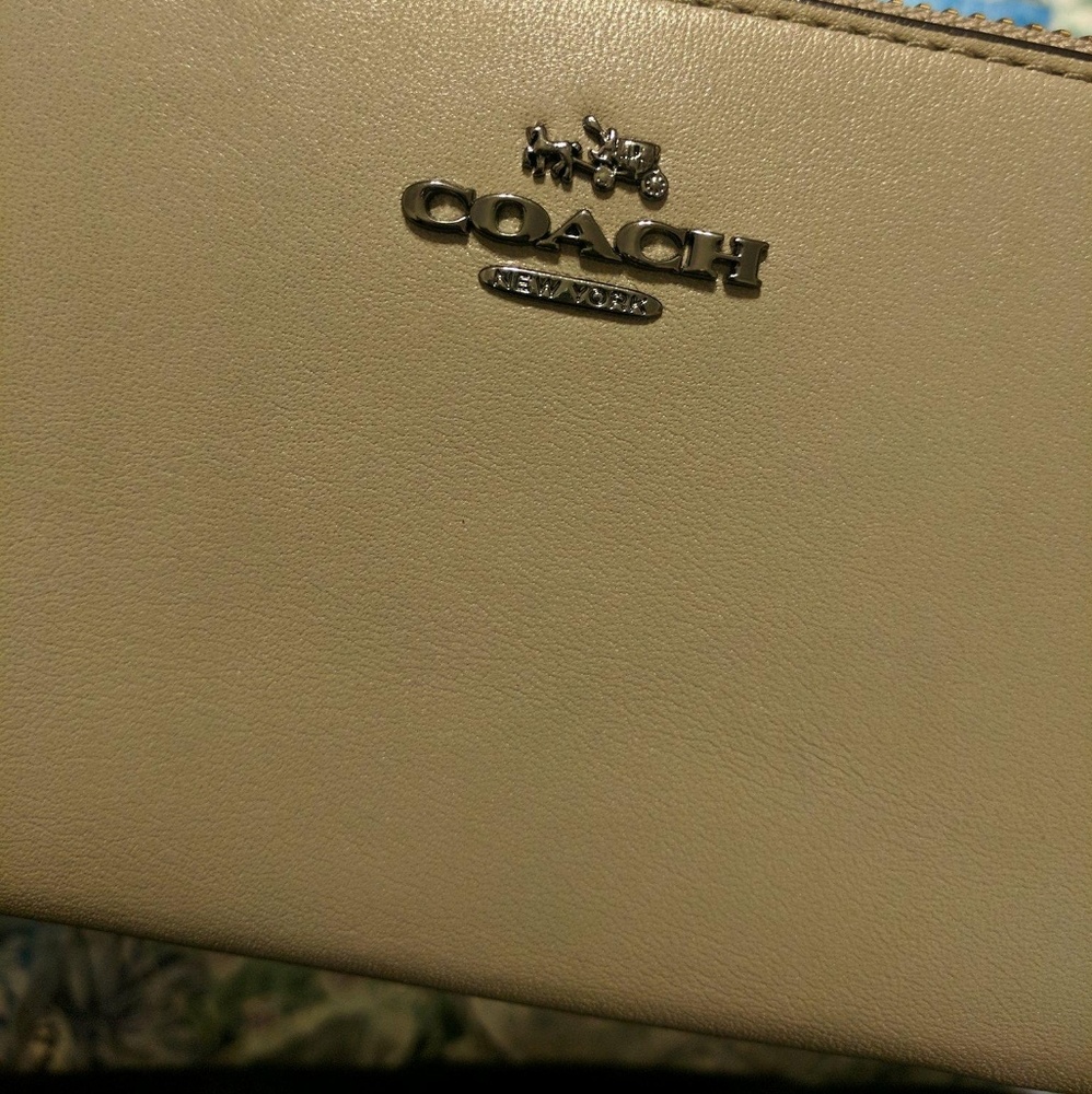 Coach Smith Slim Accordion Wallet